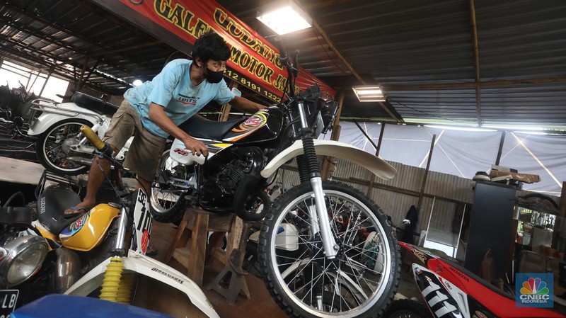 Kolektor motor tua (CNBC Indonesia/Andrean Kristianto) Kolektor motor tua (CNBC Indonesia/Andrean Kristianto)