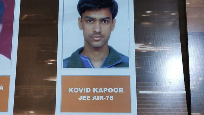 Kovid Kapoor (Tangkapan Layar Twitter @kovidkapoor) Kovid Kapoor (Tangkapan Layar Twitter @kovidkapoor)