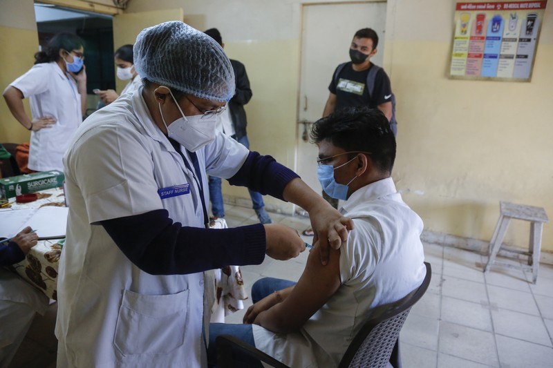 Lonjakan kasus covid-19 di India (AP/Ajit Solanki)