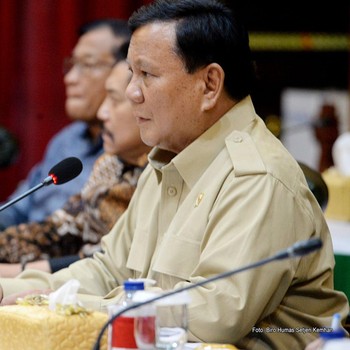 Momen Prabowo Saat Bertemu 'Dedengkot' TNI