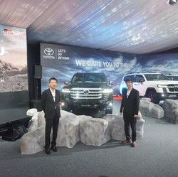 Fantastis! Land Cruiser Baru Hampir Rp2,5 M Meluncur Nih