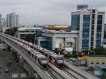 Kerennya Wajah Jakarta Saat Duo LRT 'Nongkrong' di Pancoran