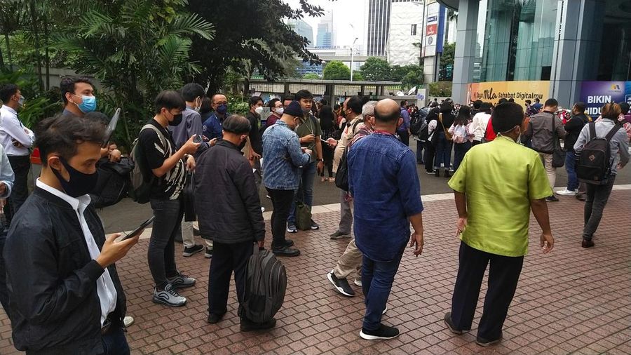 Gempa, warga berhamburan keluar gedung (Tangkapan layar warga)