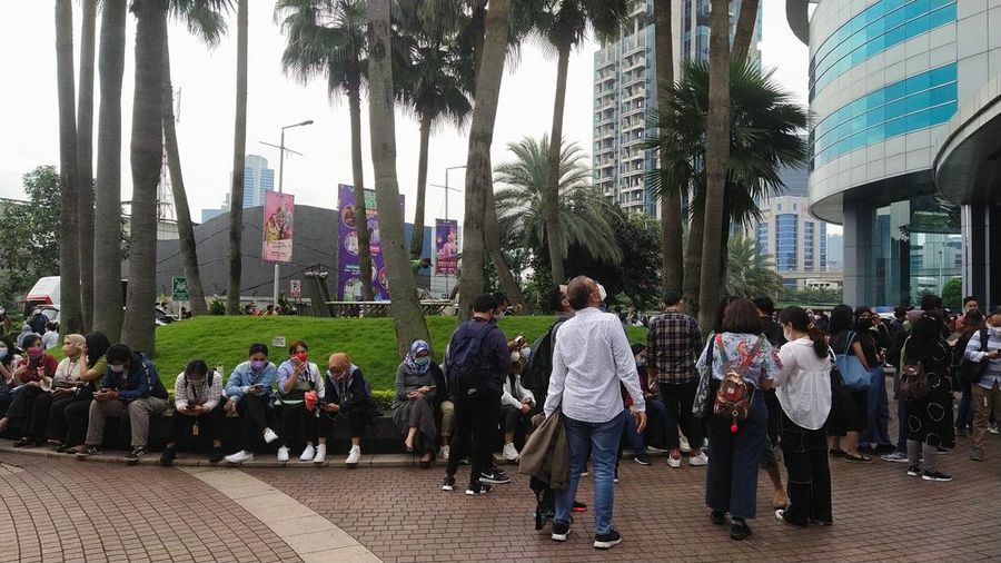 Gempa, warga berhamburan keluar gedung (Tangkapan layar warga)