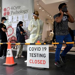 Cerita Tetangga RI: Dulu Dipuji Lawan Covid, Sekarang 'Chaos'