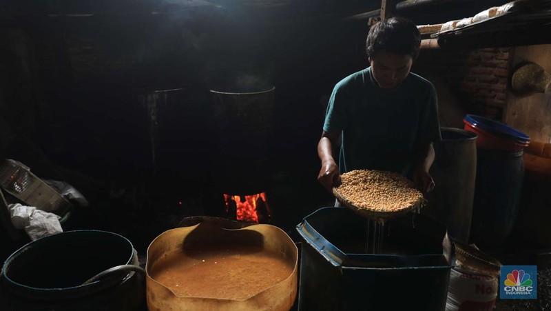Pabrik tempe di kawasan Sunter, Jakarta (CNBC Indonesia/Muhammad Sabki)