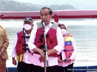 Jokowi Resmikan Bendungan 'Raksasa' Rp 1,4 T di NTB