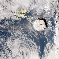 Tsunami 40 Meter Hantam Jepang-Mayat Berserakan, Ini Penyebabnya