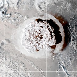 Diguncang Gempa & Tsunami, Tonga 'Seperti Pemukaan Bulan'