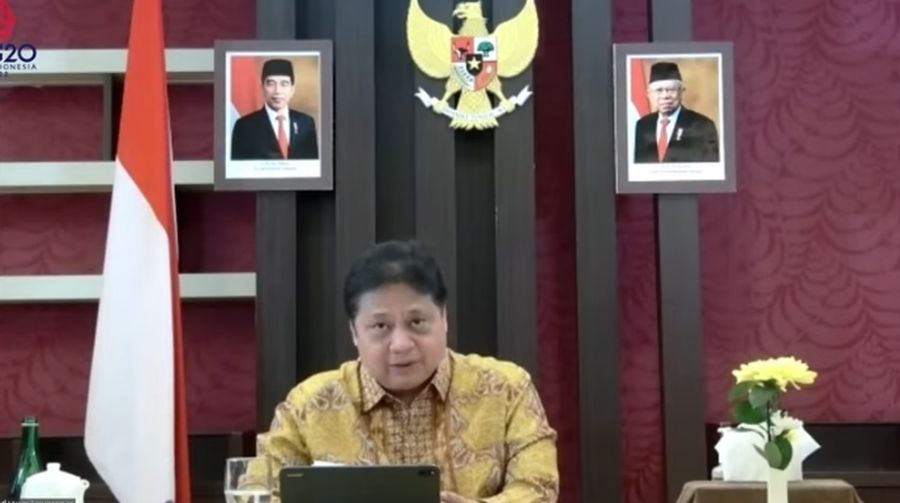 Menteri Koordinator Bidang Perekonomian, Airlangga Hartarto Saat Memberikan Keterangan Pers Menteri terkait Hasil Ratas Evaluasi PPKM, 16 Januari 2022. (Tangkapan Layar Youtube Sekretariat Presiden)