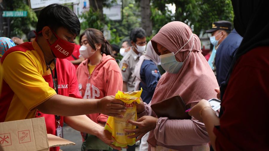Bazar Minyak Goreng Murah (CNBC Indonesia/Tri Susilo)
