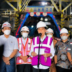 Mengingat Janji Jokowi Pilih China: Tak Pakai Duit Rakyat!