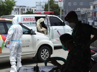 Antrean Ambulans Mulai Terjadi di Wisma Atlet, Tanda Apa Nih?