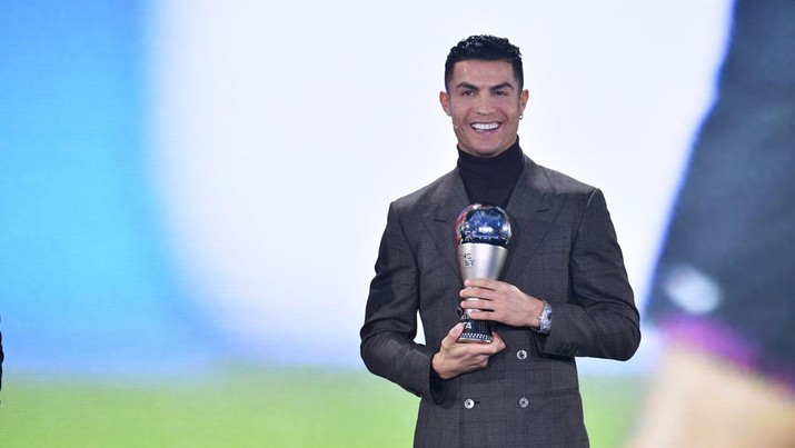 Switzerland Soccer FIFA Awards FIFA Special Best Men's award winner Cristiano Ronaldo during the Best FIFA Football Awards 2021 in Zurich, Switzerland, Monday, Jan. 17, 2022. (Harold Cunningham/Pool Photo via AP)