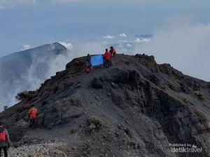 Kuota Pendakian Gunung Rinjani Penuh, TNGR Ancam Beri Sanksi TO Nakal