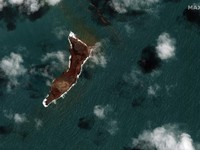 Peringatan Gunung Api Bawah Laut Meletus Picu Tsunami di 2025