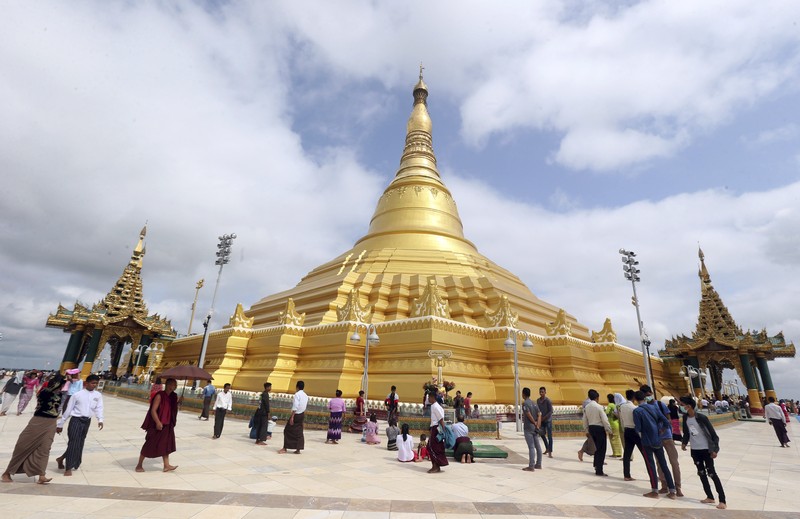 Myanmar New Year The sky shines before the sun rise on the new year day in Naypyitaw, Myanmar, Tuesday, Jan. 1, 2019. (AP Photo/Aung Shine Oo)