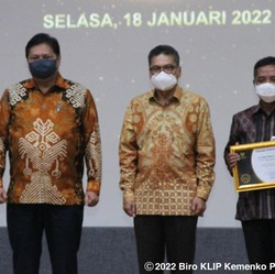 BRI Dinobatkan sebagai Penyalur KUR Terbaik 2021