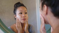 Cleanser Biasa Cuma Bersihin, yang Ini Diklaim Sekalian Samarkan Garis Halus