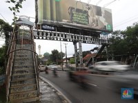 Ini JPO Apa Kuburan? Satu-Satunya di Jalur DKI-Banten-Bogor!