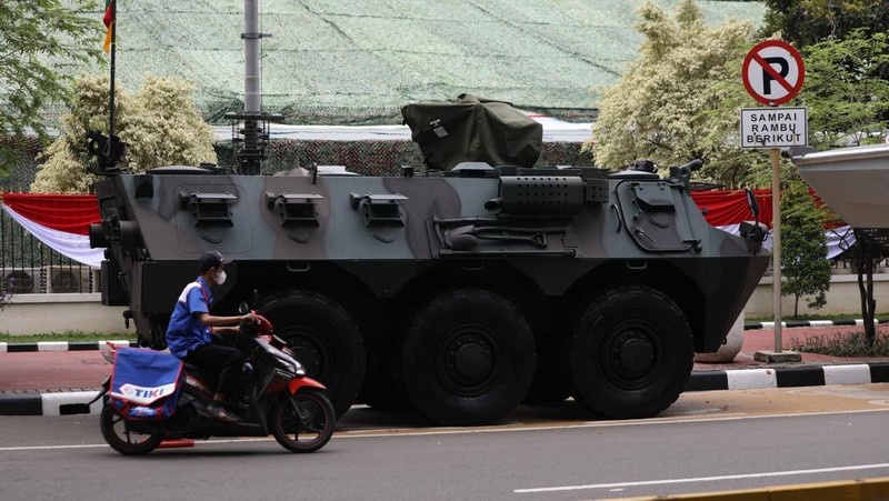 Kendaraan Taktis di Kawasan Jl, Merdeka (CNBC Indonesia/Tri Susilo)