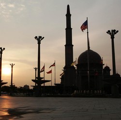 Fenomena Nasib Migran di Tetangga RI, Terbujuk Harapan Palsu