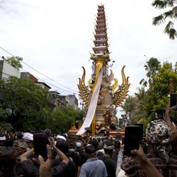Kunjungan Turis Asing ke RI Tembus Rekor Sejak Pandemi