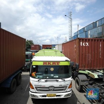 Cek Pak Jokowi! Sudah 2022 Priok Masih Macet Parah Begini