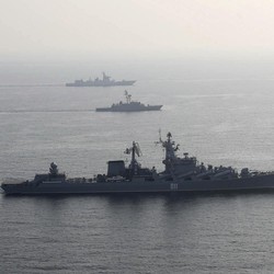 Iran, China, dan Rusia Mulai Latihan Perang di Samudra Hindia