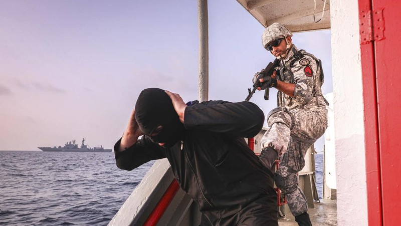Iran, China, dan Rusia mengadakan latihan angkatan laut bersama di Samudera Hindia utara pada Jumat (21/1). (Iranian Army via AP)