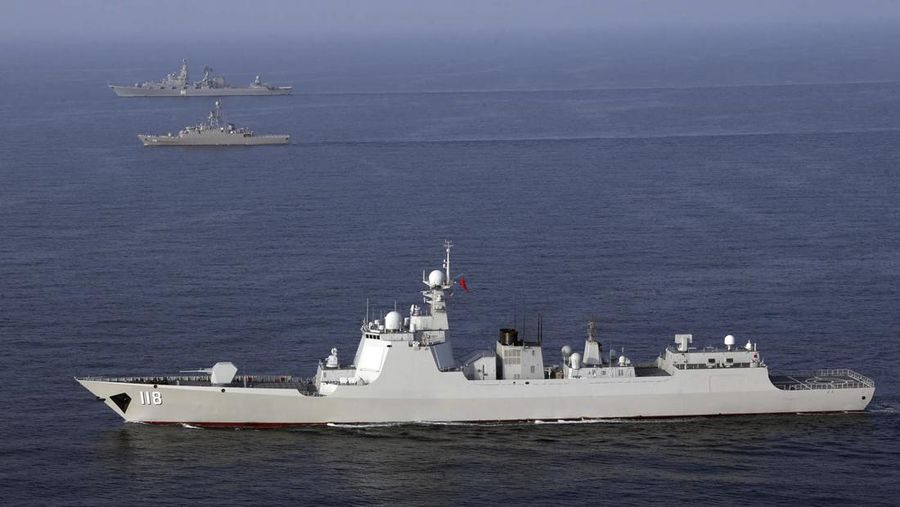 Iran, China, dan Rusia mengadakan latihan angkatan laut bersama di Samudera Hindia utara pada Jumat (21/1). (Iranian Army via AP)