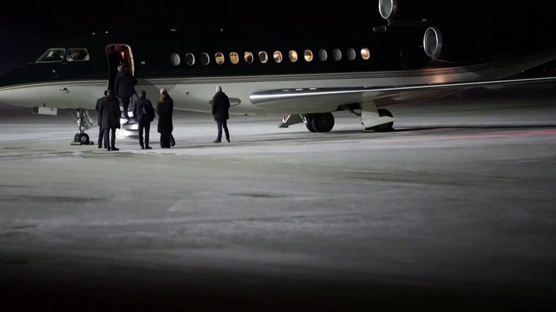 Representatives of the Taliban arrive in Norway to have talks with Western representatives about human rights and emergency aid, in Gardermoen, Norway, January 22, 2022. NTB/Terje Bendiksby via REUTERS  ATTENTION EDITORS - THIS IMAGE WAS PROVIDED BY A THIRD PARTY. NORWAY OUT. NO COMMERCIAL OR EDITORIAL SALES IN NORWAY.