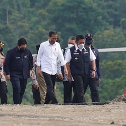 AS Mundur, China Antre Masuk Proyek Kesayangan Jokowi