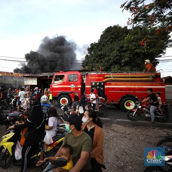 Api Melalap Gudang, Deretan Sepada Motor Listrik Hangus