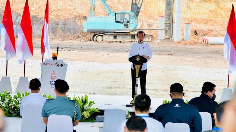 Presdien Joko Widodo (Jokowi) Saat Groundbreaking Proyek Hilirisasi Batu Bara Menjadi Dimetil Eter, Kab. Muara Enim, Senin (24/1/222). (Foto: BPMI Setpres)
