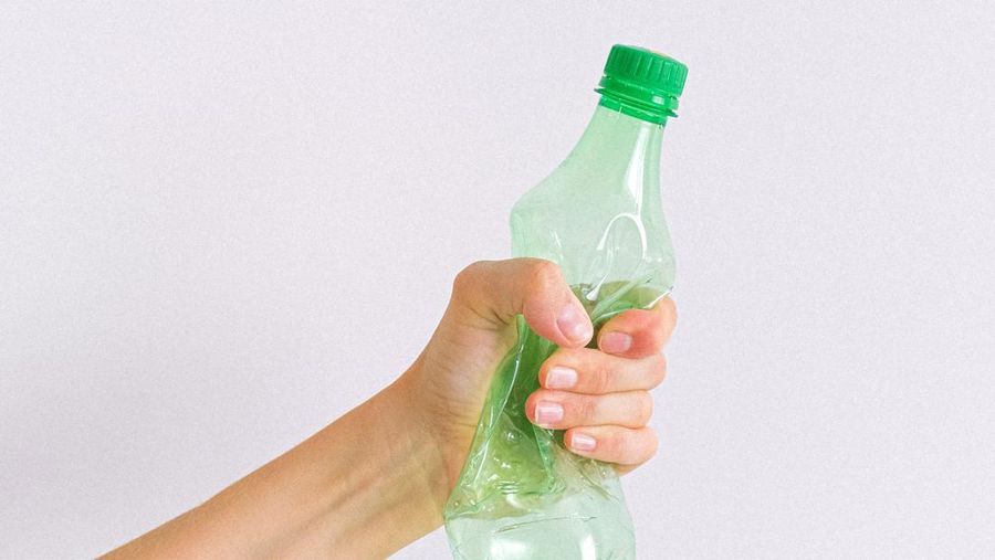 Ilustrasi Minuman Kemasan (Photo by Anna Shvets from Pexels)