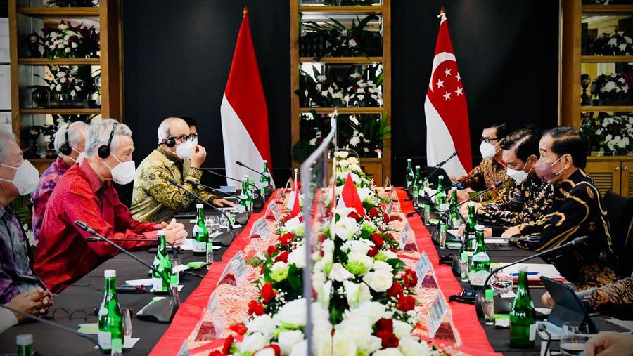 Perdana Menteri Singapura Lee Hsien Loong tiba di Bintan untuk melakukan pertemuan dengan Presiden Joko Widodo (Jokowi)  di Kabupaten Bintan, Kepulauan Riau, Selasa (25/1/2022). (Laily Rachev - Biro Pers Sekretariat Presiden)
