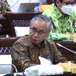 OJK: Ekonomi Memang Membaik, Tapi Lukanya Terlalu Dalam