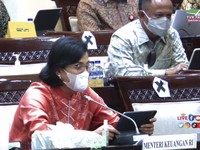 RI Selamat dari Utang Rp310 T di 2021, 2022 Gimana Bu Menkeu?