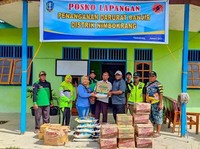 Dinas Kominfo Jayapura Beri Bantuan di Kampung Nimbokrang