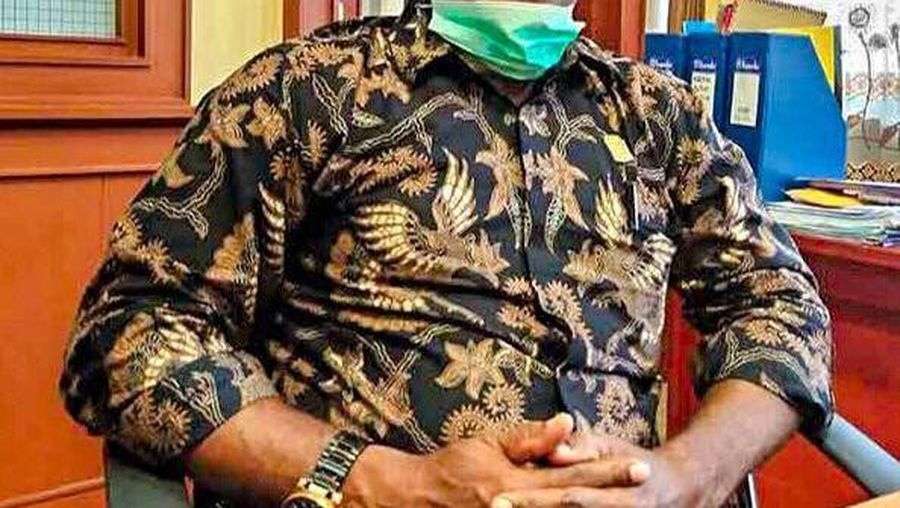 Ketua DPRD Kabupaten Jayapura, Klemens Hamo membahas pemindahan ibu kota Kabupaten jayapura.