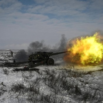 Sangar! Intip Latihan Militer Rusia yang Kayak Perang Beneran