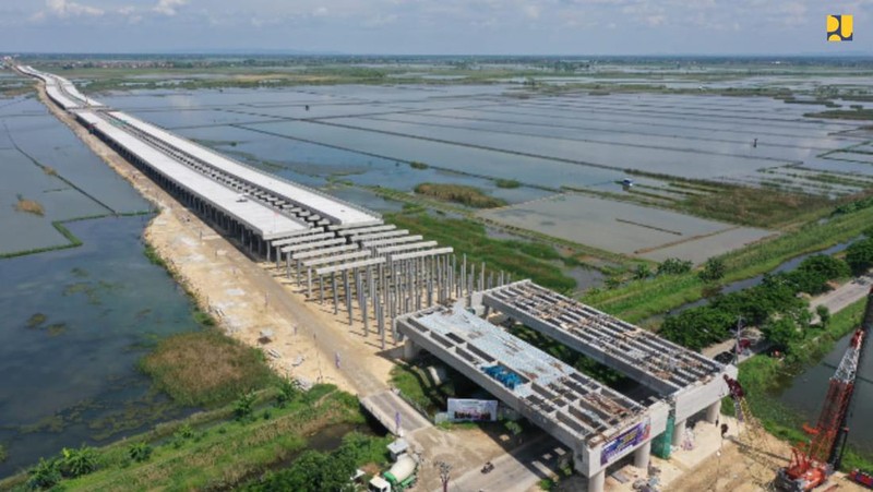 Pembangunan Jalan Tol Semarang-Demak (Biro Komunikasi Publik Kementerian PUPR)