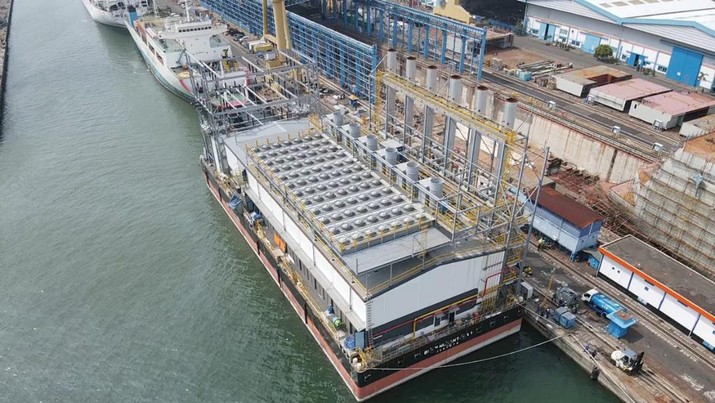PLN dan PT PAL luncurkan pembangkit listrik kapal modern 60 MW PLN dan PT PAL luncurkan pembangkit listrik kapal modern 60 MW. (Doc PLN)