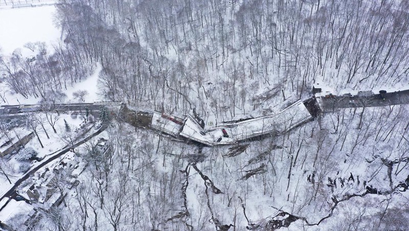 Jembatan di Pittsburgh AS Runtuh (REUTERS/DRONE BASE)