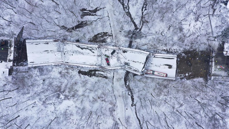 Jembatan di Pittsburgh AS Runtuh (REUTERS/DRONE BASE)