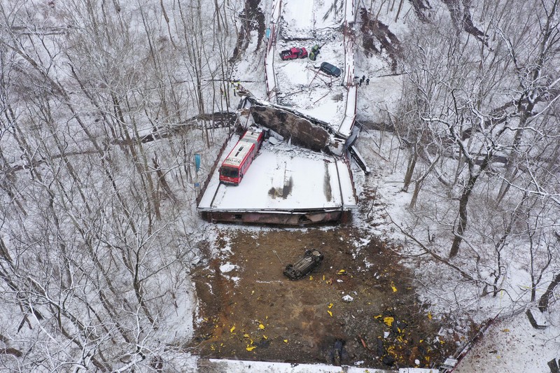 Jembatan di Pittsburgh AS Runtuh (REUTERS/DRONE BASE) Jembatan di Pittsburgh AS Runtuh (REUTERS/DRONE BASE)