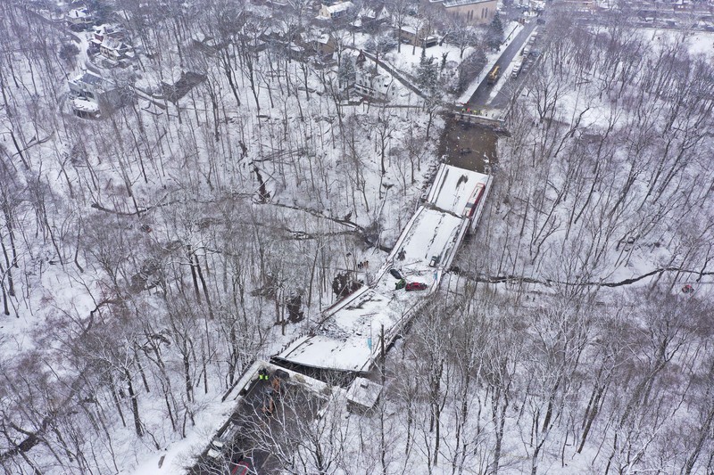 Jembatan di Pittsburgh AS Runtuh (REUTERS/DRONE BASE)