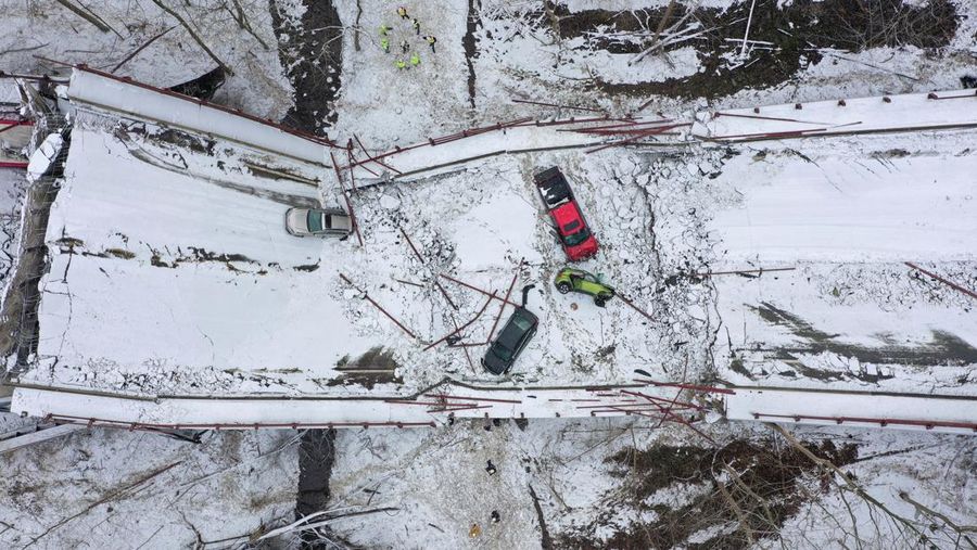 Jembatan di Pittsburgh AS Runtuh (REUTERS/DRONE BASE)