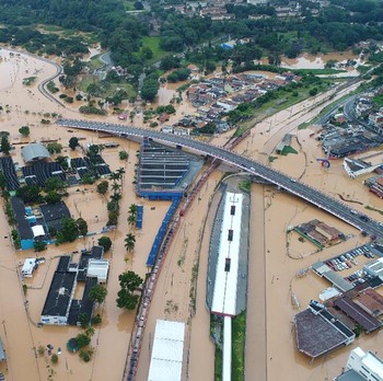 Penampakan Banjir dan Longsor Terjang Brasil, 18 Orang Tewas